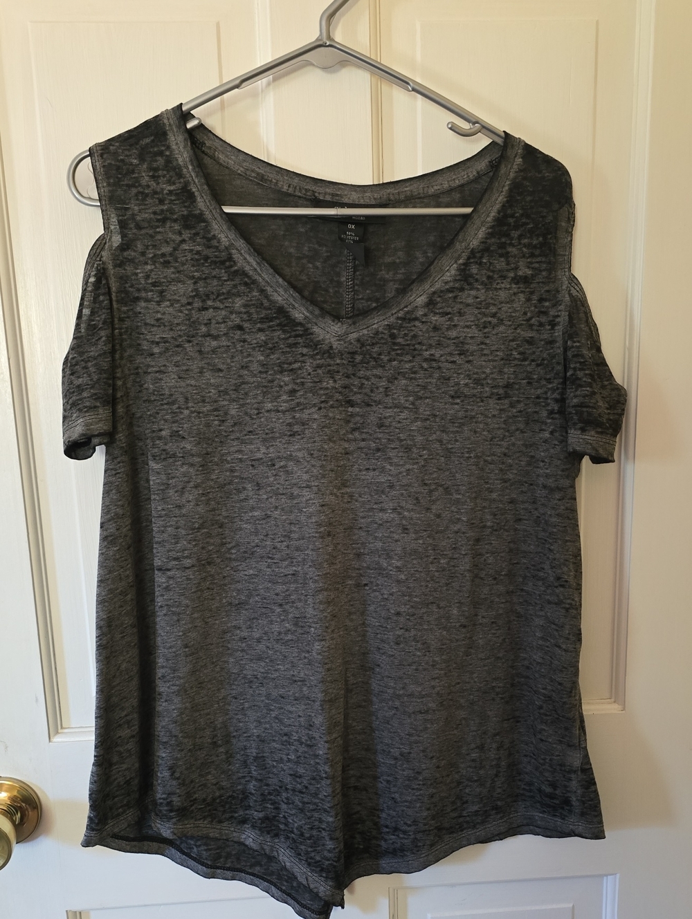 Style & Co. Charcoal Gray Cold-Shoulder V-Neck Tee Size OX